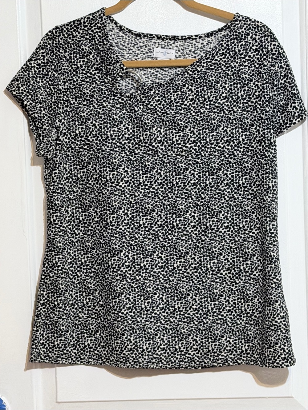 Jaclyn Smith Black and White Leopard Print Short Sleeve Tee - Picture 2 of 7